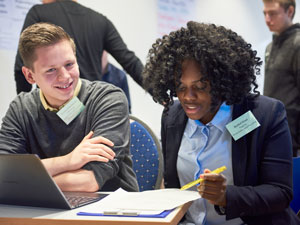 Teamwork macht Spaß und führt zum gemeinsamen Ziel!