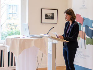 Die Generalsekretärin eröffnet die Konferenz