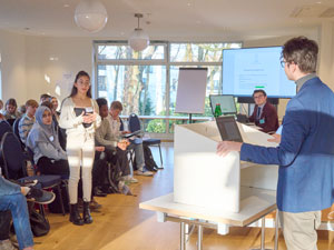 Würden Sie das bitte genauer erklären?