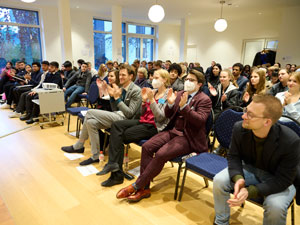 Applaus für die Erfolge der Konferenz