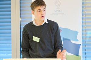 Der Delegierte von El Salvador erklärt seinen Änderungsvorschlag.