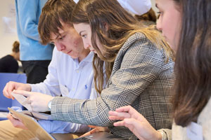 Änderungsvorschläge werden geschrieben und angepasst.