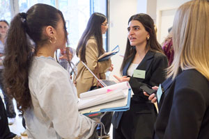 Hier scheint ein gemeinsames Vorgehen geplant zu werden.